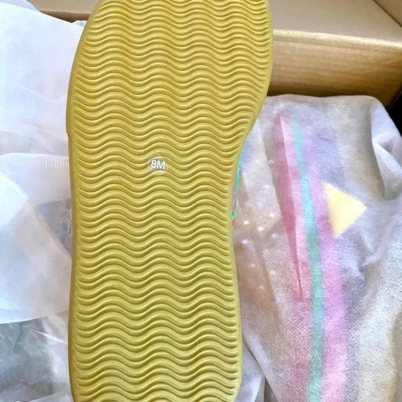 RARE Extra Cheese Please Burger Sneakers - Picture 11 of 11